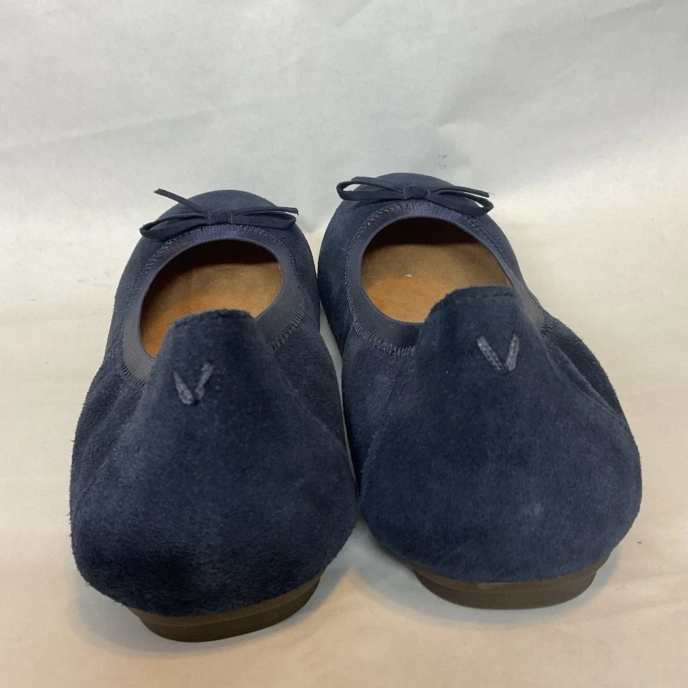 Vionic once #navyshoes